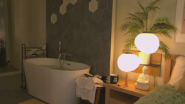 AshleyDouglas online show from 02.09.25