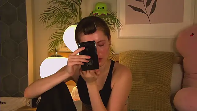 AshleyDouglas online show from 02.14.25