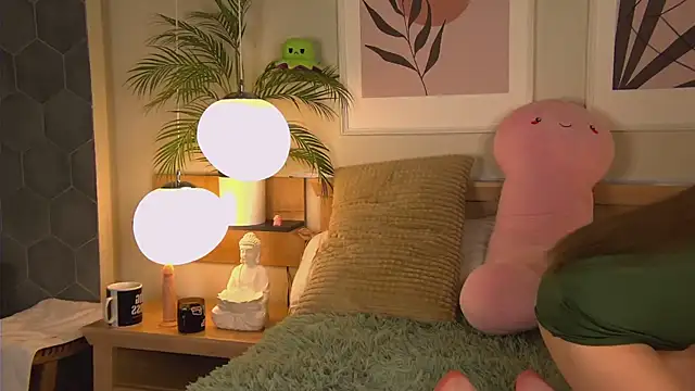 AshleyDouglas online show from 02.19.25