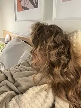 AshleyDouglas online show from 03.09.25