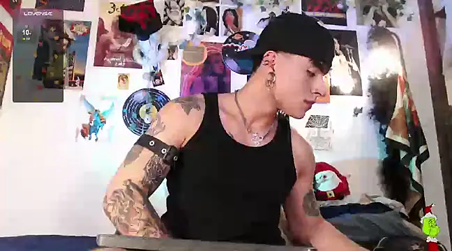 Snapshot of Mathew_stardust chatting on 12.29.24 Mathew stardust online show from 12.29.24