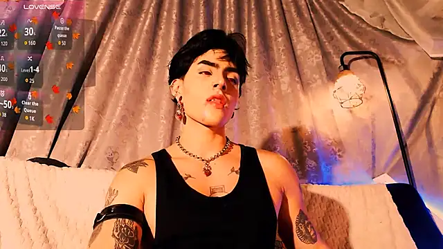 Snapshot of Mathew_stardust chatting on 10.24.25 Mathew stardust online show from 10.24.25