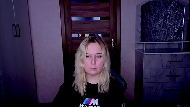 Snapshot of Kristy-Max chatting on 06.03.26 Kristy-Max online show from 06.03.26
