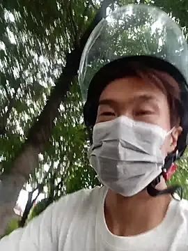 Snapshot of CM100412 chatting on 07.17.26 CM100412 online show from 07.17.26