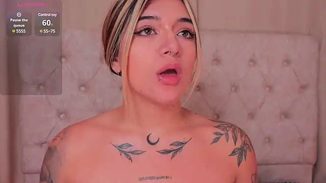 ashleyvalirya online show from 01.28.25