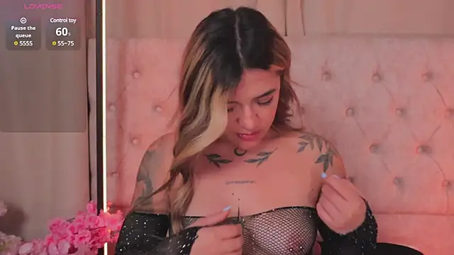 ashleyvalirya online show from 02.21.25