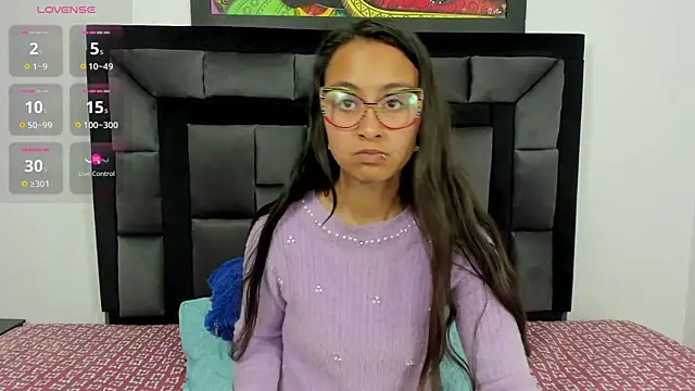 Snapshot of tatiana_valencia chatting on 01.04.25 tatiana valencia online show from 01.04.25