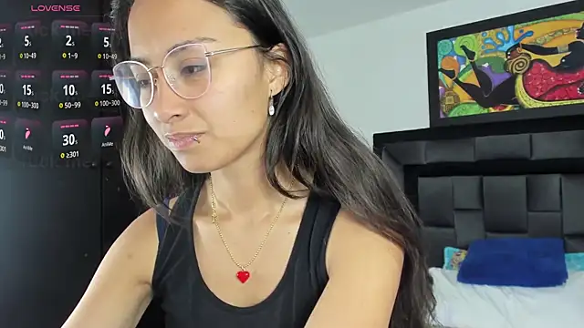 Snapshot of tatiana_valencia chatting on 03.12.25 tatiana valencia online show from 03.12.25