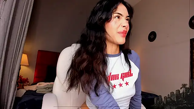Snapshot of Giovanna_oliveira chatting on 05.15.26 Giovanna oliveira online show from 05.15.26