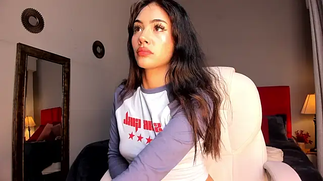 Snapshot of Giovanna_oliveira chatting on 06.21.26 Giovanna oliveira online show from 06.21.26