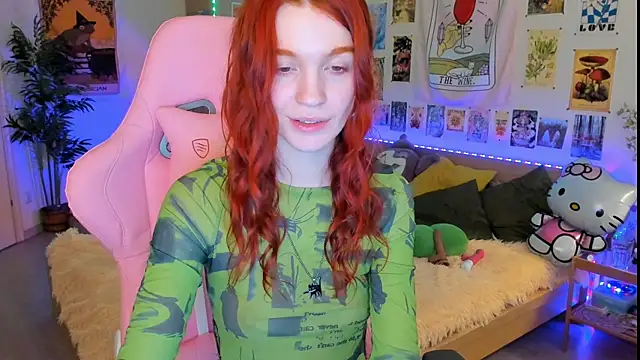 Snapshot of Sunny_Elly chatting on 02.14.25 Sunny Elly online show from 02.14.25