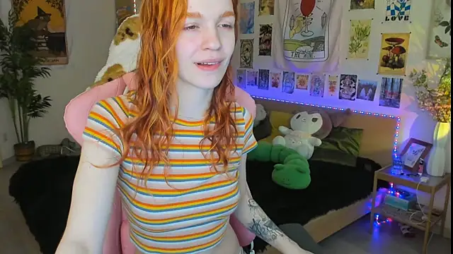 Snapshot of Sunny_Elly chatting on 03.21.25 Sunny Elly online show from 03.21.25