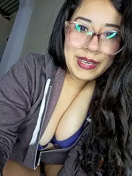 MishuColfer online show from 10.26.25