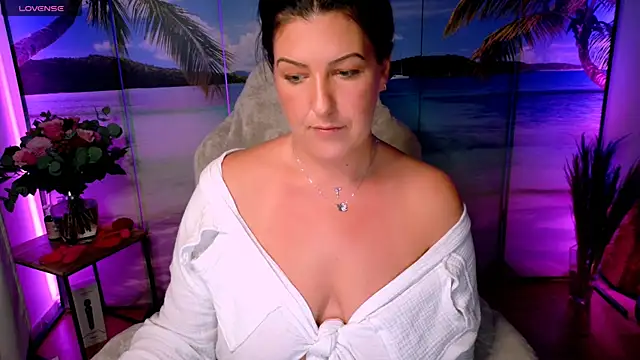 NatiLove35 online show from 11.10.25