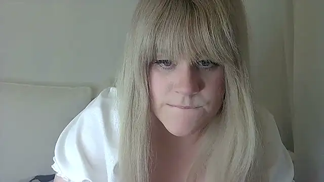 Snapshot of miramore chatting on 02.07.25 miramore online show from 02.07.25