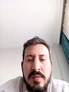 Snapshot of Karizmatikman chatting on 02.15.26 Karizmatikman online show from 02.15.26