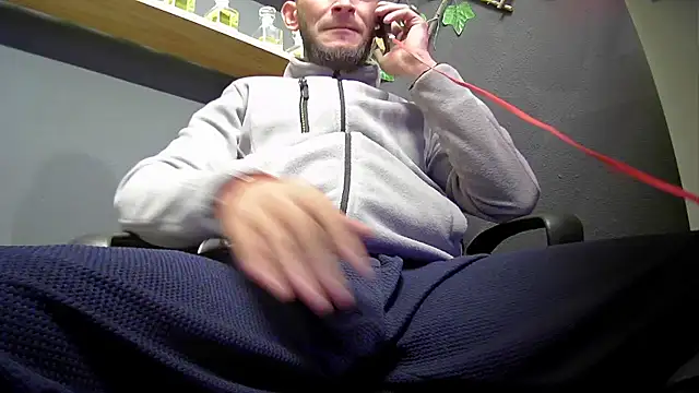 hardbigcock16 online show from 10.16.25