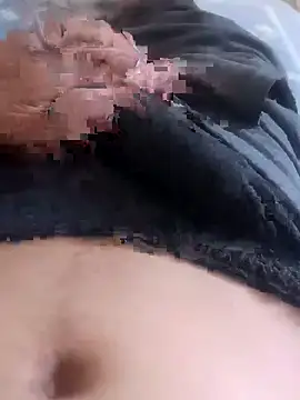 Snapshot of zazaza12ratyuijgg chatting on 09.10.25 zazaza12ratyuijgg online show from 09.10.25