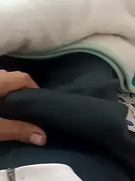 Snapshot of zazaza12ratyuijgg chatting on 01.12.26 zazaza12ratyuijgg online show from 01.12.26