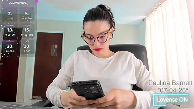 paulinabarnett- online show from 04.07.26