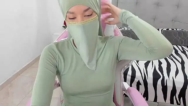 Hanaa latif online show from 12.20.24