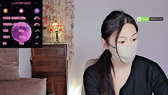 Snapshot of L-Moonlight chatting on 01.11.25 L-Moonlight online show from 01.11.25