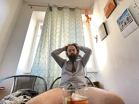 Snapshot of lostile8 chatting on 11.03.25 lostile8 online show from 11.03.25