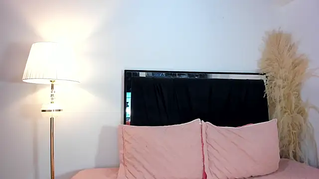 lilithTeen1  online show from 03.26.26