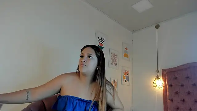 Snapshot of aprill21_ chatting on 12.27.24 aprill21 online show from 12.27.24