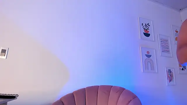 Snapshot of aprill21_ chatting on 02.05.25 aprill21 online show from 02.05.25