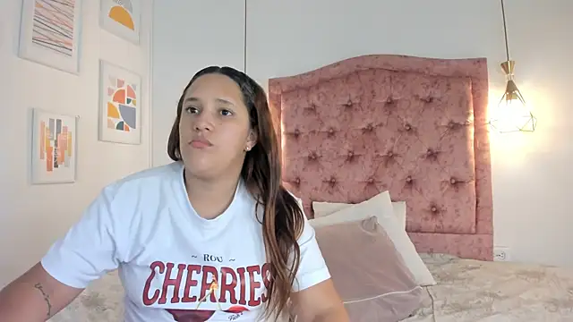 Snapshot of aprill21_ chatting on 02.28.25 aprill21 online show from 02.28.25