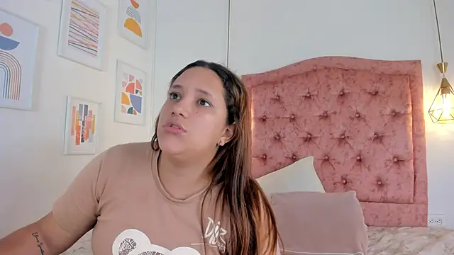 Snapshot of aprill21_ chatting on 03.13.25 aprill21 online show from 03.13.25