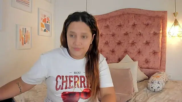 Snapshot of aprill21_ chatting on 03.17.25 aprill21 online show from 03.17.25