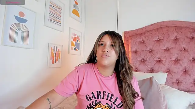 Snapshot of aprill21_ chatting on 03.20.25 aprill21 online show from 03.20.25