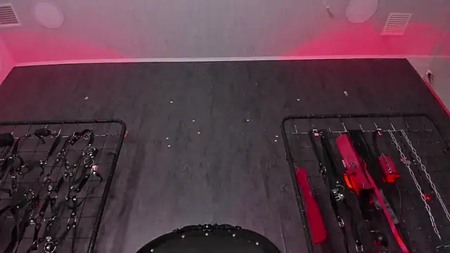 Carolina Arias online show from 10.15.25