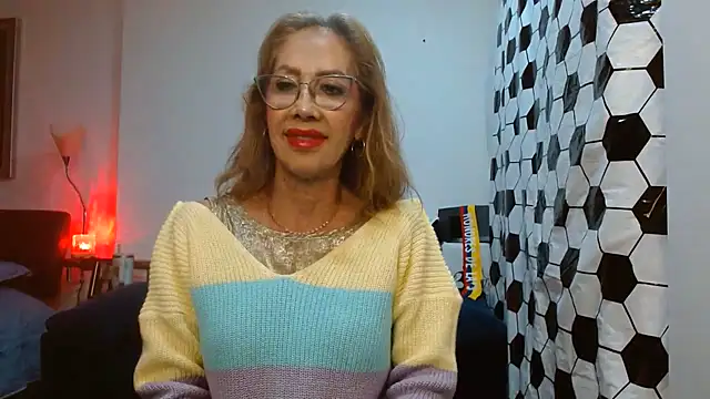 Snapshot of Canelita28 chatting on 06.29.26 Canelita28 online show from 06.29.26