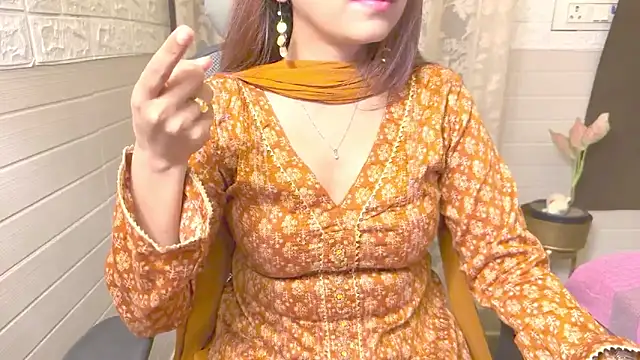 Snapshot of Your_Sassy_Goddess chatting on 03.19.25 Your Sassy Goddess online show from 03.19.25