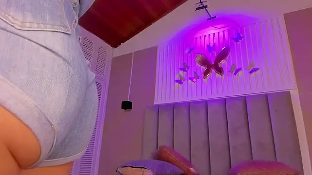 Snapshot of dyvis_22 chatting on 02.08.26 dyvis 22 online show from 02.08.26