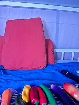 allinqueen online show from 02.18.25