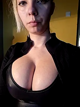 allinqueen online show from 03.22.26