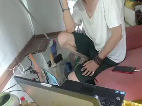 laye19 online show from 02.01.25