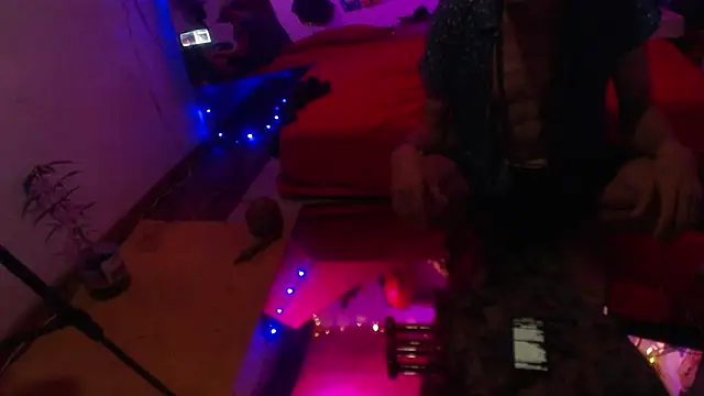 laye19 online show from 02.23.25