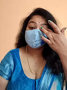 neelu-hoty online show from 02.12.25