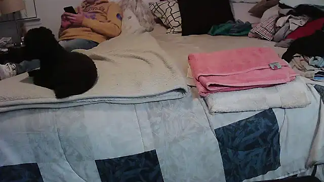 Snapshot of Hand69someguy chatting on 11.24.25 Hand69someguy online show from 11.24.25