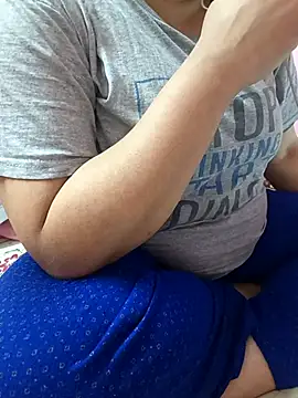 Snapshot of Diva_Kiara chatting on 02.01.25 Diva Kiara online show from 02.01.25