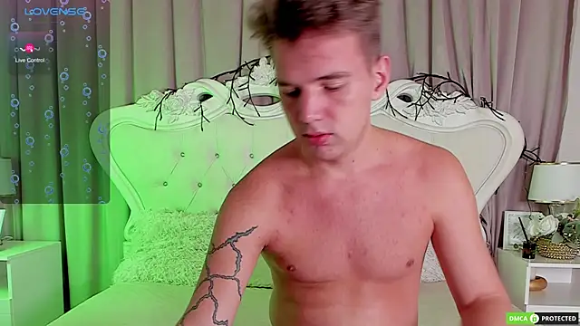 ArthurWhitee online show from 01.18.26