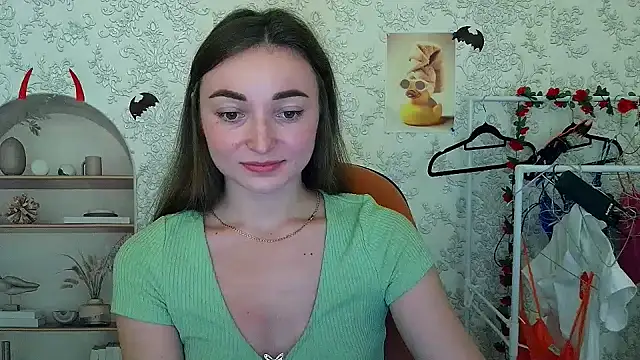  Barbie Kiss  online show from 11.02.25