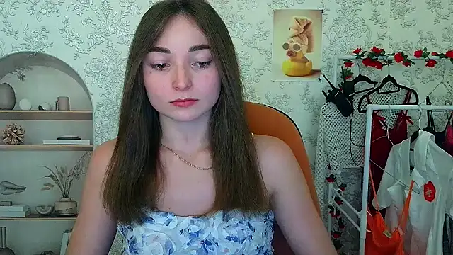  Barbie Kiss  online show from 11.06.25