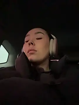 Asian Asami online show from 04.04.26