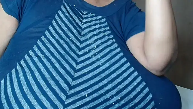 tinagiant online show from 04.14.26